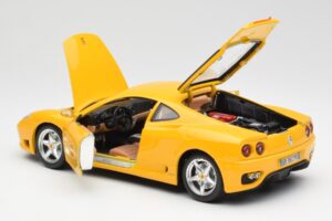 Ferrari 360 Modena Amarelo Bburago 1:18 3368 Metal - imagem 5 de 8