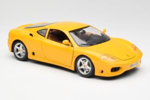 Ferrari 360 Modena Amarelo Bburago 1:18 3368 Metal - imagem 6 de 8