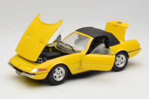 Ferrari 365 GTS/4 Daytona Cabriolet Amarelo Techno Giodi 1:18 740028 Metal - imagem 2 de 8