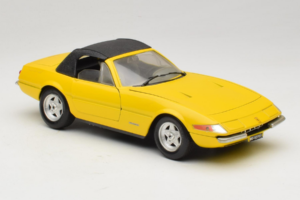 Ferrari 365 GTS/4 Daytona Cabriolet Amarelo Techno Giodi 1:18 740028 Metal - imagem 6 de 8