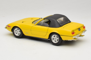 Ferrari 365 GTS/4 Daytona Cabriolet Amarelo Techno Giodi 1:18 740028 Metal - imagem 7 de 8