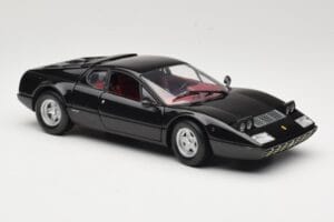 Ferrari 365 GT4/BB Preto Kyosho 1:18 08173K Metal - imagem 6 de 8