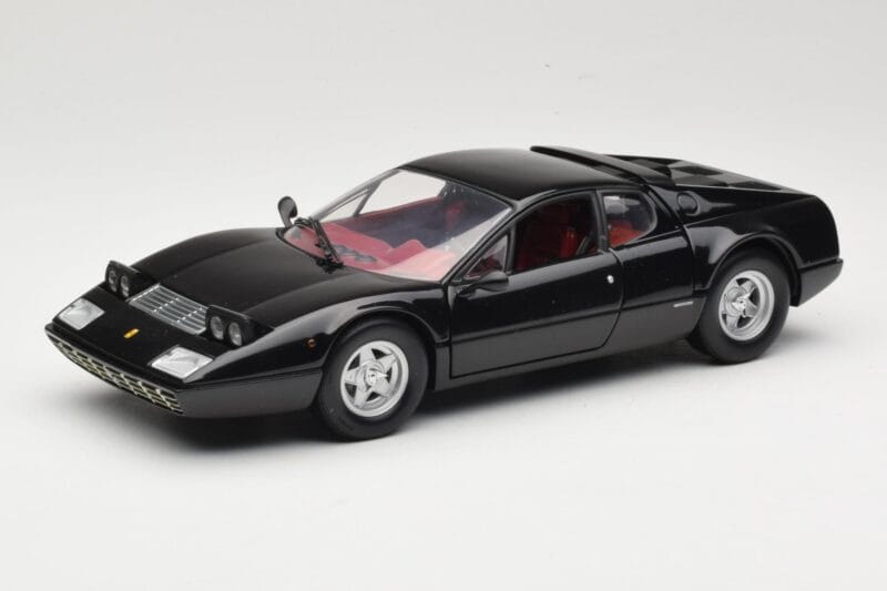 Ferrari 365 GT4/BB Preto Kyosho 1:18 08173K Metal