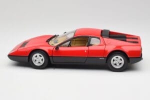 Ferrari 365 GT4/BB Vermelho Kyosho 1:18 08173R Metal - imagem 4 de 8
