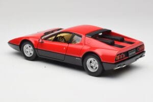 Ferrari 365 GT4/BB Vermelho Kyosho 1:18 08173R Metal - imagem 7 de 8