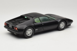 Ferrari 365 GT4 BB Preto Chrono 1:18 CH002 Metal - imagem 3 de 8