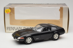 Ferrari 365 GTB/4 Daytona Preto Techno Giodi 1:18 40011-B2 Metal - imagem 8 de 8