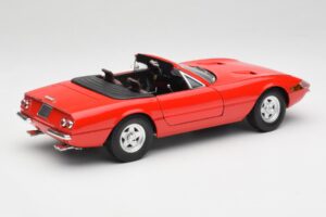 Ferrari 365 GTS Vermelho Solido 1:18 8017 Metal - imagem 3 de 8