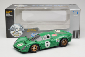 Ferrari 412P #7 Verde 24 Hours of Daytona 1967 Eagles Race 1:18 37000 Metal - imagem 8 de 8