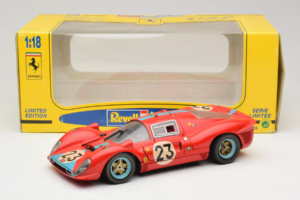 Ferrari 412P #23 W. Mairesse / J. Beurlys Le Mans 1967 Vermelho Revell 1:18 48826 Metal - imagem 8 de 8