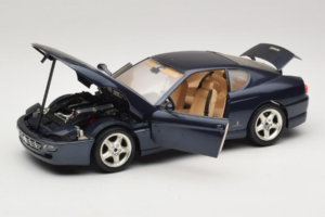 Ferrari 456 GT Azul Bburago 1:18 3036-B1 Metal - imagem 2 de 8