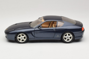 Ferrari 456 GT Azul Bburago 1:18 3036-B1 Metal - imagem 4 de 8