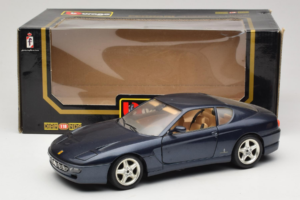 Ferrari 456 GT Azul Bburago 1:18 3036-B1 Metal - imagem 8 de 8