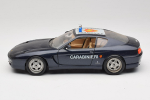 Ferrari 456 GT Carabinieri Preto Bburago 1:18 3036-B3 Metal - imagem 4 de 8