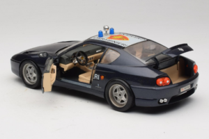 Ferrari 456 GT Carabinieri Preto Bburago 1:18 3036-B3 Metal - imagem 5 de 8