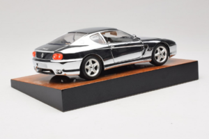 Ferrari 456 GT Chrome Silver Bburago 1:18 3746-R1 Metal - imagem 4 de 8