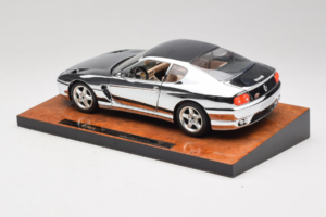 Ferrari 456 GT Chrome Silver Bburago 1:18 3746-R1 Metal - imagem 7 de 8