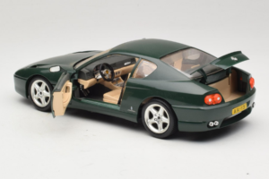 Ferrari 456 GT Verde Escuro Bburago 1:18 3046-GR1 Metal - imagem 5 de 8