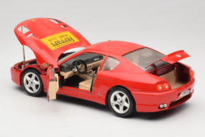 Ferrari 456 GT Ferrari Model Club Vermelho Bburago 1:18 3036-P1 Metal - imagem 5 de 8