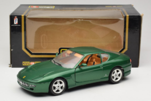 Ferrari 456 GT Verde Metálico Bburago 1:18 3036-GR1 Metal - imagem 8 de 8