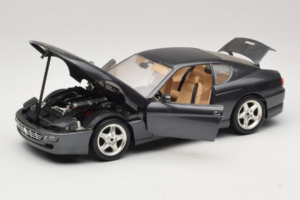 Ferrari 456 GT Cinzento Metálico Bburago 1:18 3036-G1 Metal - imagem 2 de 8