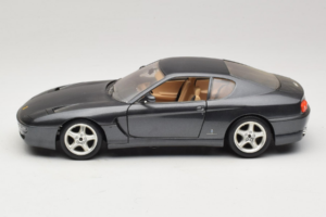 Ferrari 456 GT Cinzento Metálico Bburago 1:18 3036-G1 Metal - imagem 4 de 8