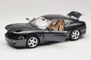 Ferrari 456 GT Cinzento Metallic Pintura Especial Bburago 1:18 3036D Metal - imagem 2 de 8