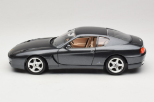Ferrari 456 GT Cinzento Metallic Pintura Especial Bburago 1:18 3036D Metal - imagem 4 de 8
