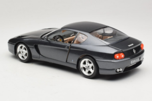 Ferrari 456 GT Cinzento Metallic Pintura Especial Bburago 1:18 3036D Metal - imagem 7 de 8