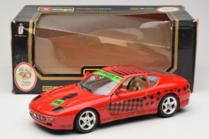 Ferrari 456 GT Interconti Car HiFi Vermelho Bburago 1:18 3036-D Metal - imagem 8 de 8