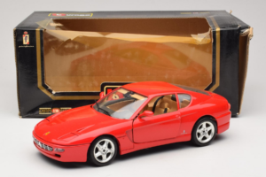 Ferrari 456 GT Vermelho Bburago 1:18 3046-R1 Metal - imagem 8 de 8