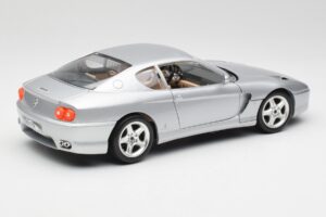 Ferrari 456 GT Prata Bburago 1:18 3036-M2 Metal - imagem 3 de 8