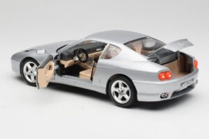 Ferrari 456 GT Prata Bburago 1:18 3036-M2 Metal - imagem 5 de 8