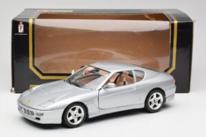 Ferrari 456 GT Prata Bburago 1:18 3036-M2 Metal - imagem 8 de 8