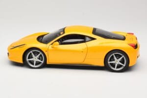 Ferrari 458 Italia Amarelo Hot Wheels 1:18 P9894 Metal - imagem 4 de 8