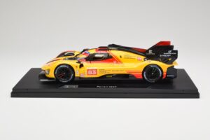 Ferrari 499P Hypercar AF Corse #83 R. Kubica / Y. Ye / R. Shwartzman 24 Hours of Le Mans 2024 Bburago 1:18 18-16313-83-VET Me - imagem 4 de 9