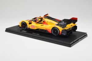Ferrari 499P Hypercar AF Corse #83 R. Kubica / Y. Ye / R. Shwartzman 24 Hours of Le Mans 2024 Bburago 1:18 18-16313-83-VET Me - imagem 5 de 9