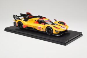 Ferrari 499P Hypercar AF Corse #83 R. Kubica / Y. Ye / R. Shwartzman 24 Hours of Le Mans 2024 Bburago 1:18 18-16313-83-VET Me - imagem 6 de 9