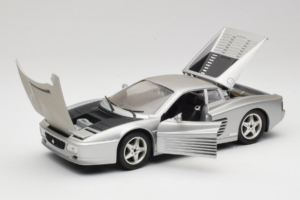 Ferrari 512 TR Prata Mira 1:18 6178-B1 Metal - imagem 2 de 8