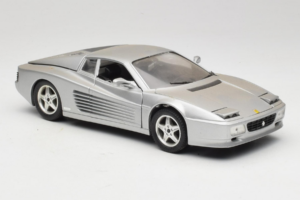 Ferrari 512 TR Prata Mira 1:18 6178-B1 Metal - imagem 6 de 8