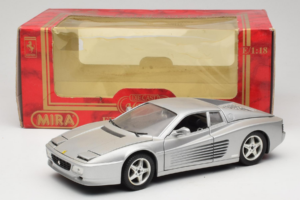 Ferrari 512 TR Prata Mira 1:18 6178-B1 Metal - imagem 8 de 8