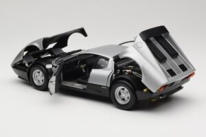 Ferrari 512BB Prata Kyosho 1:18 08171S Metal - imagem 5 de 8