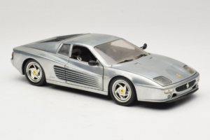 Ferrari 512M Chrome Silver Hot Wheels 1:18 25739 Metal - imagem 6 de 8