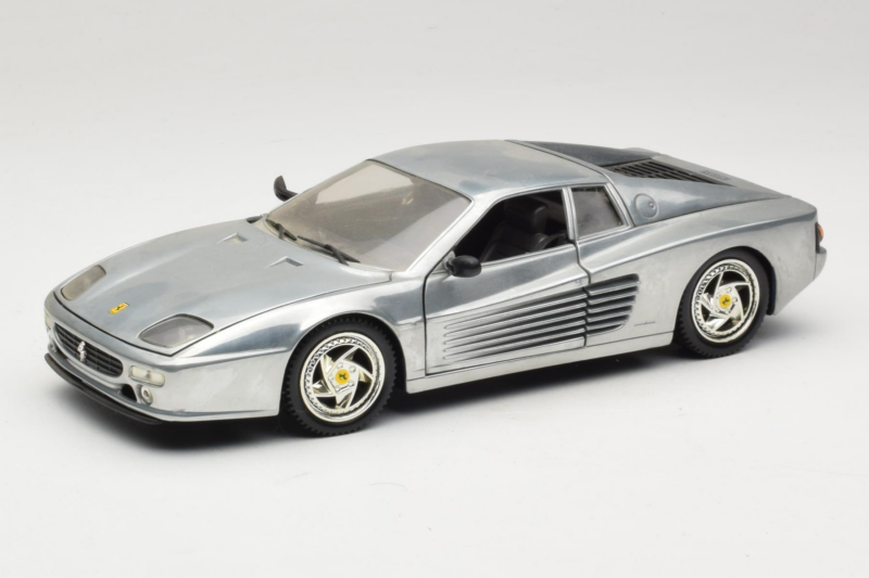 Ferrari 512M Chrome Silver Hot Wheels 1:18 25739 Metal