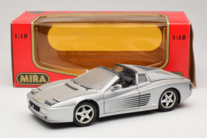 Ferrari 512TR Targa Prata Mira 1:18 6175 Metal - imagem 8 de 8