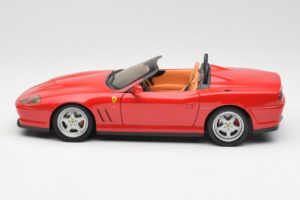Ferrari 550 Barchetta Pininfarina Vermelho Bburago 1:18 327660 Metal - imagem 4 de 8