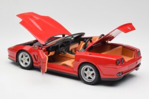 Ferrari 550 Barchetta Pininfarina Vermelho Bburago 1:18 327660 Metal - imagem 5 de 8