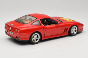 Ferrari 550 Maranello 22 Jahre Ferrari Model Club Vermelho Bburago 1:18 3064-P2 Metal - imagem 3 de 8