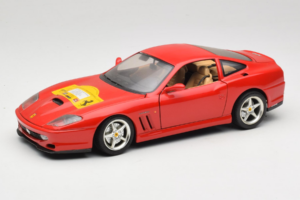 Ferrari 550 Maranello 22 Jahre Ferrari Model Club Vermelho Bburago 1:18 3064-P2 Metal