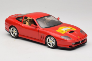 Ferrari 550 Maranello 22 Jahre Ferrari Model Club Vermelho Bburago 1:18 3064-P2 Metal - imagem 6 de 8